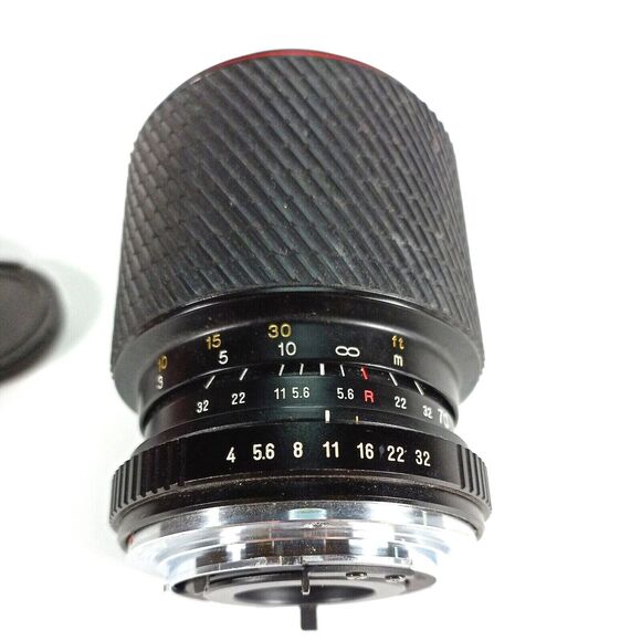 Tokina Camera Lens Macro Zoom 70-210mm f:4-5.6 with UV filter & lens caps - Picture 7 of 9